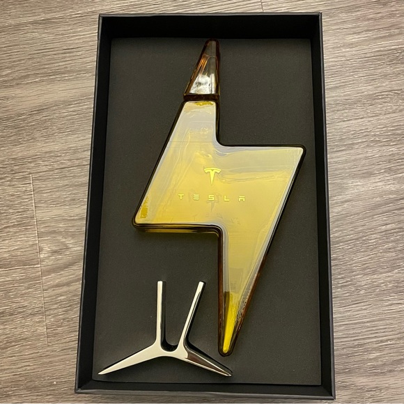 Brand New RARE Tesla Decanter With Stand - Picture 1 of 7